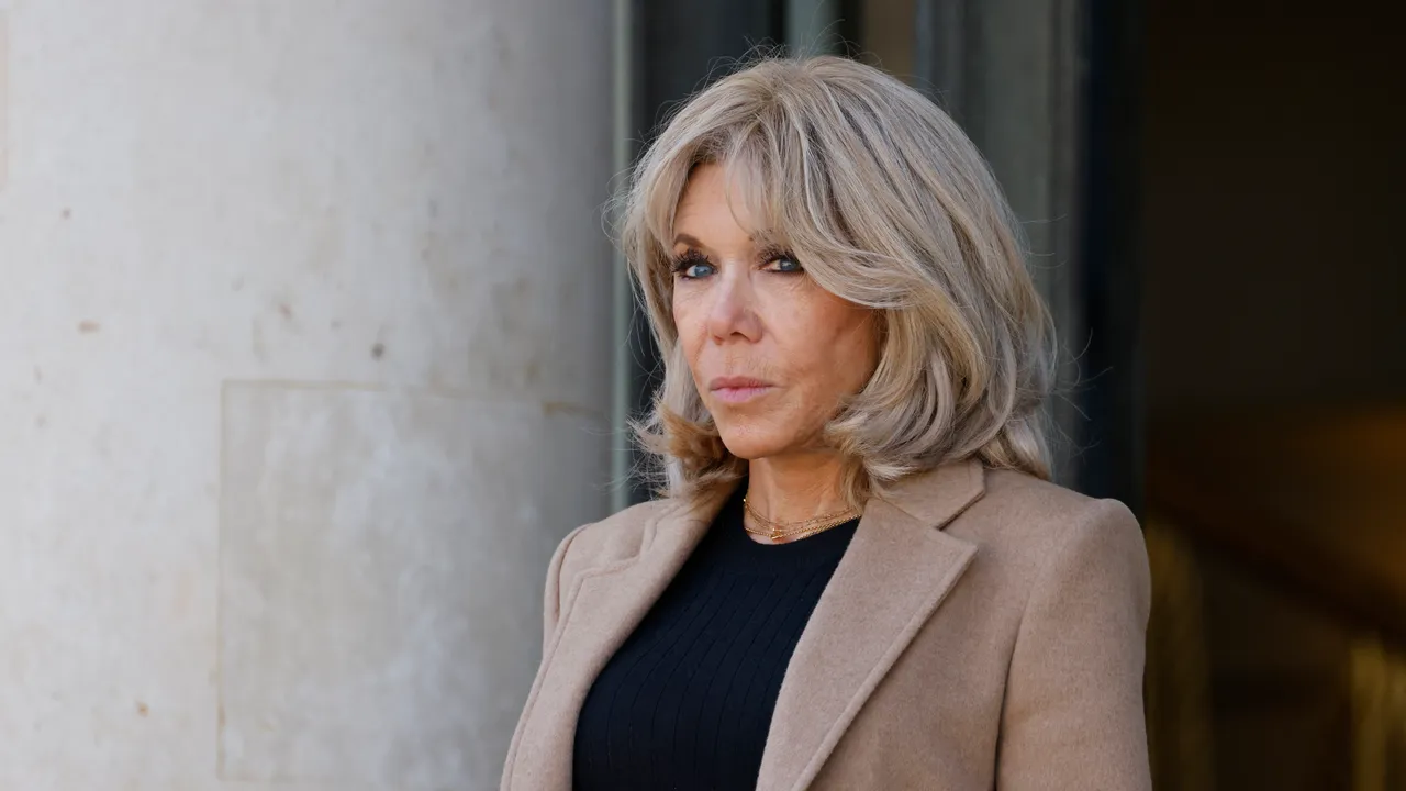 Caso Brigitte Macron, dieci condanne per cyberbullismo dopo la diffusione di contenuti diffamatori