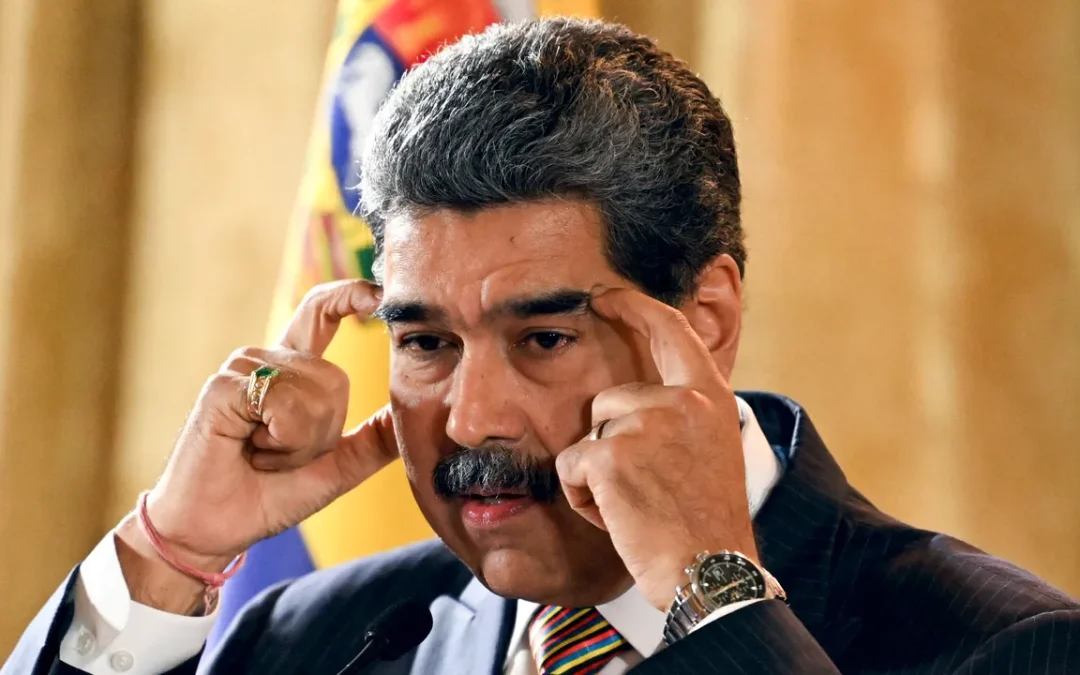 In Perù c’è una televisione che parla di politica internazionale usando i tarocchi (e su Maduro ci ha azzeccato)