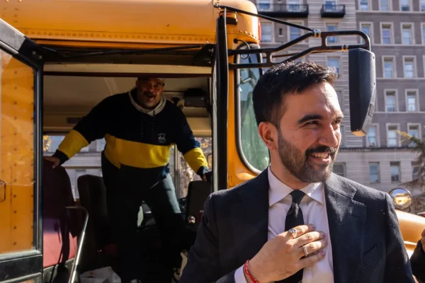 Chi è il regista della campagna elettorale di Zohran Mamdan, la più riuscita degli ultimi anni
