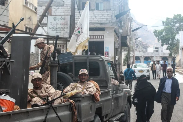 Emirati Arabi Uniti e Arabia Saudita litigano pubblicamente per l’egemonia mediorientale, di mezzo ci sono Israele e Yemen