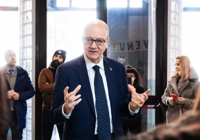 Perché il metal detector nelle scuole è una soluzione semplicistica a un problema ben più complesso