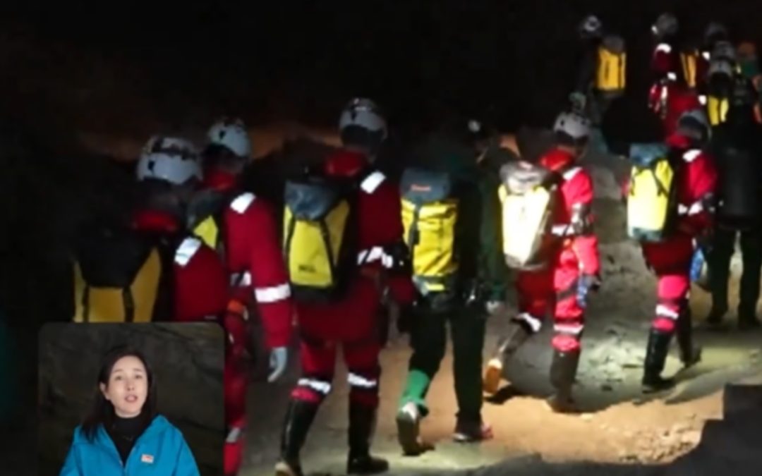 28 astronauti cinesi hanno condotto un'esercitazione in una grotta per simulare le future missioni sulla Luna