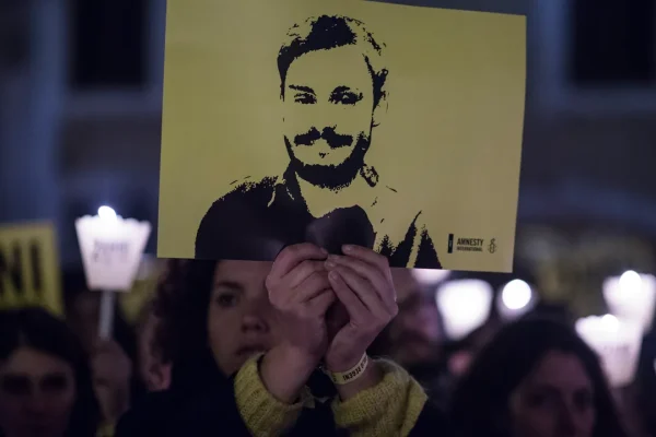 Giulio Regeni, a 10 anni dall’omicidio in Egitto, un docufilm ne ripercorre la storia