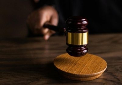 Annunci falsi su Bakeca con dati veri di una donna: il Garante ordina nuove misure tecniche alla piattaforma