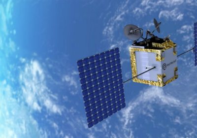 Airbus costruirà altri 340 satelliti OneWeb per Eutelsat dedicate alla connettività Internet
