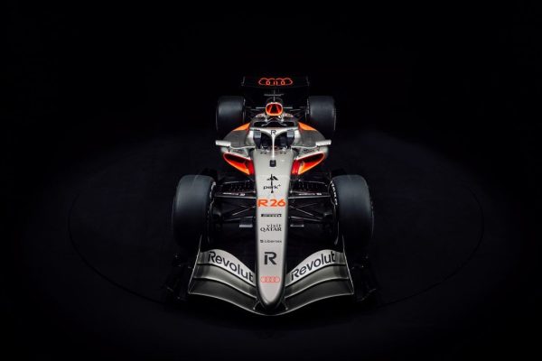 Audi mostra la sua prima auto di Formula 1: dal Kraftwerk parte la caccia al titolo mondiale