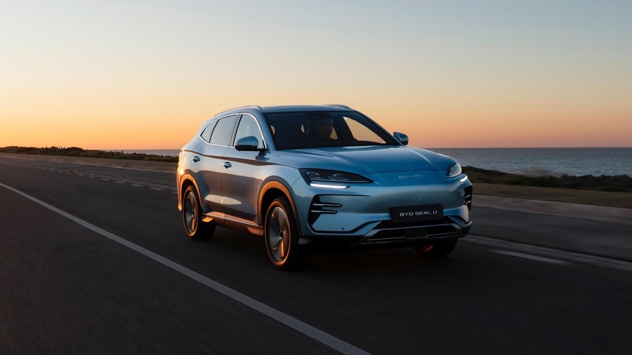 BYD alza l'asticella fuori dalla Cina: nel 2026 obiettivo 1,3 milioni di vendite all'estero