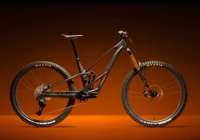 Com'è fatta una delle e-bike più costose del mercato? Una perla di tecnologia che non sembra elettrica