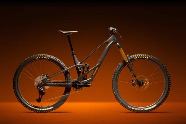 Com'è fatta una delle e-bike più costose del mercato? Una perla di tecnologia che non sembra elettrica