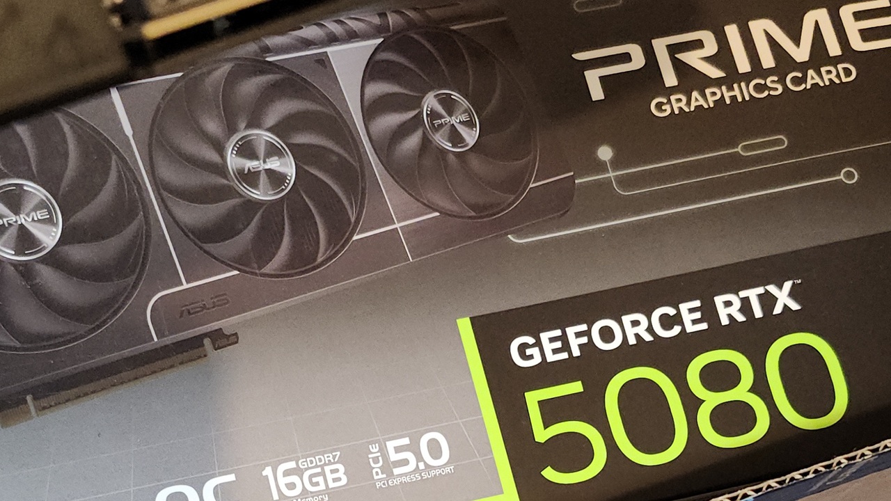 Compra una GeForce RTX 5080 venduta e spedita da Amazon, si ritrova una RTX 5060 Ti falsificata