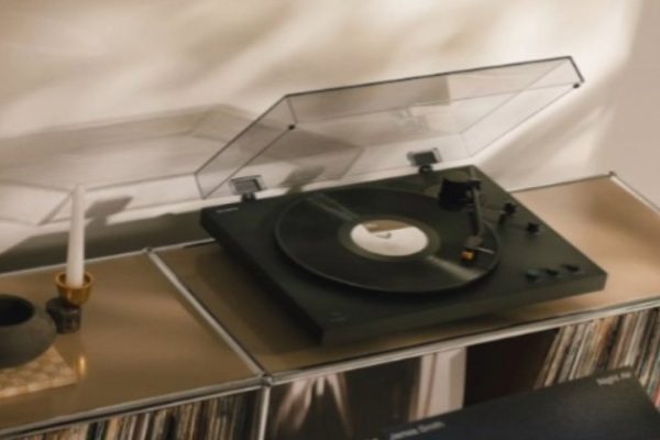 Da Sony due nuovi giradischi wireless per l'ascolto dei vinili