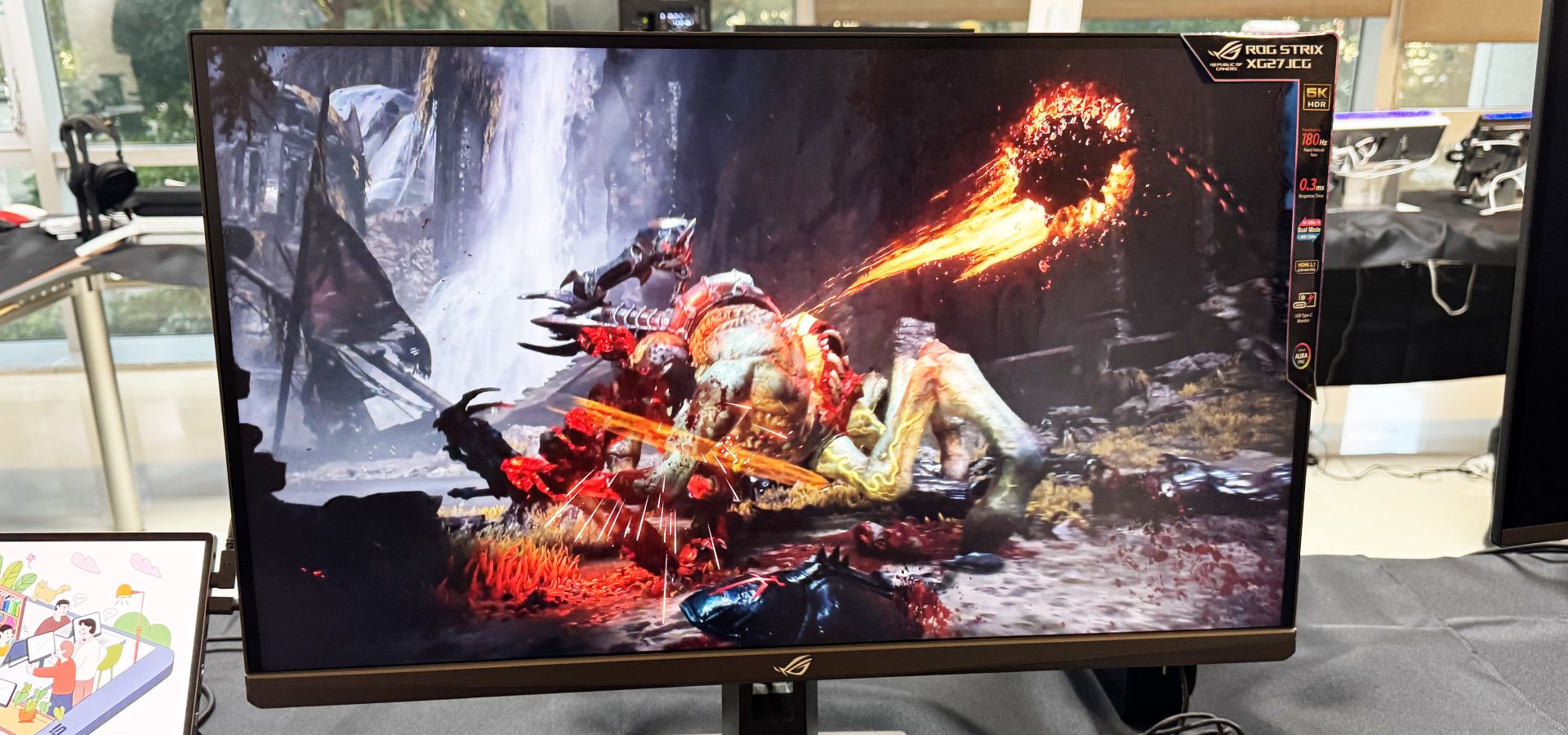 Display, mini PC, periferiche e networking: le novità ASUS al CES 2026