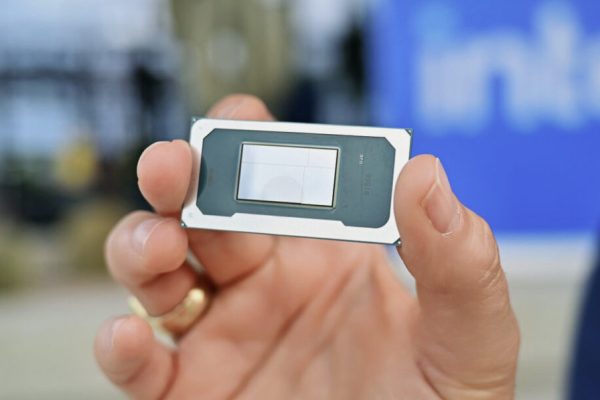 Ryzen AI Max+: secondo Intel non hanno senso, consumi troppo elevati per ciò che offrono