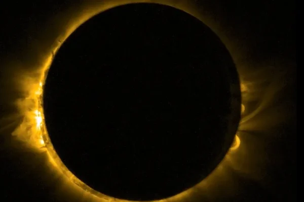 Come la missione Mesom vuole creare eclissi solari totali artificiali nello spazio per proteggere la Terra usando la Luna
