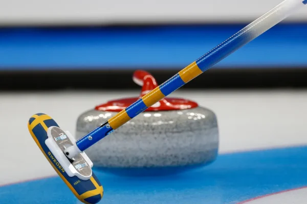 Curling e tecnologia: come scope, scarpe e sensori tech stanno cambiando lo sport più atteso di Milano Cortina 2026