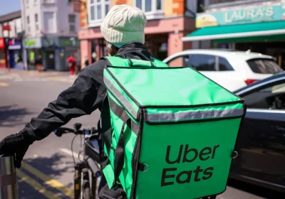 “Ho fatto il rider in Messico e ho capito come sarà il futuro del lavoro”, parla l’autore di A Sud della piattaforma