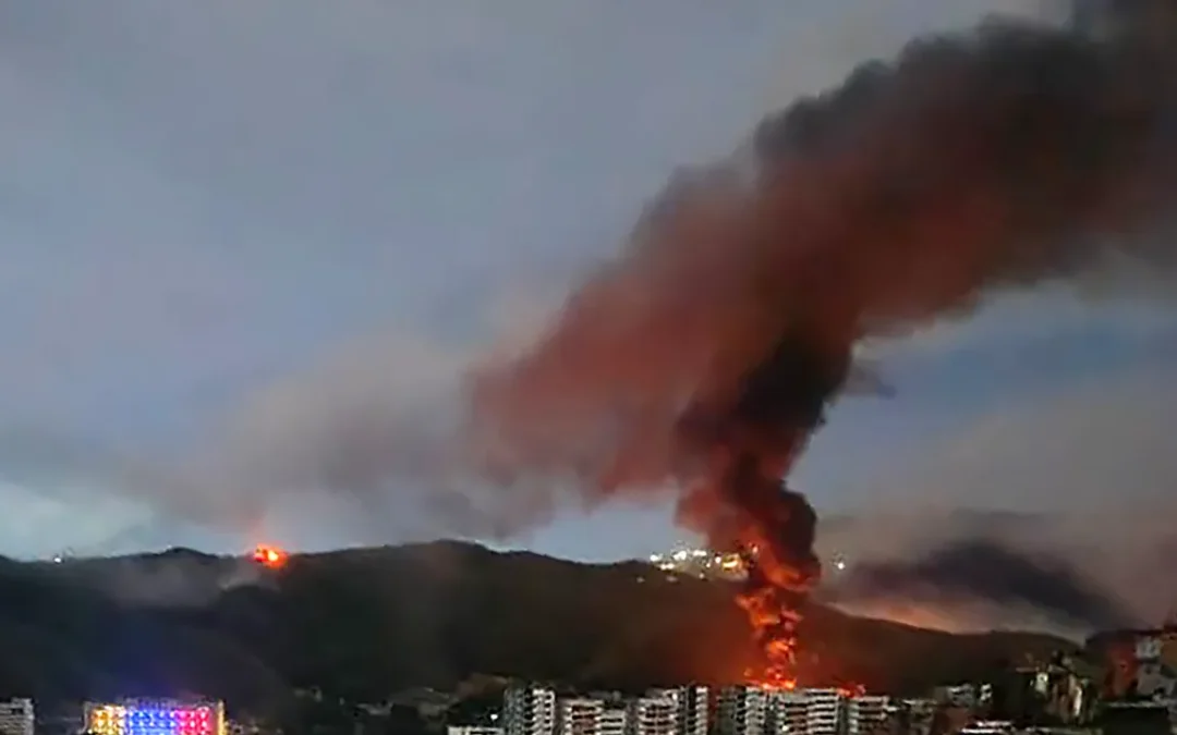 Gli Stati Uniti hanno attaccato il Venezuela e avrebbero catturato Nicolás Maduro