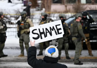 Renee Good, sulla donna uccisa a sangue freddo dall’Ice a Minneapolis Trump e i suoi stanno distorcendo la realtà