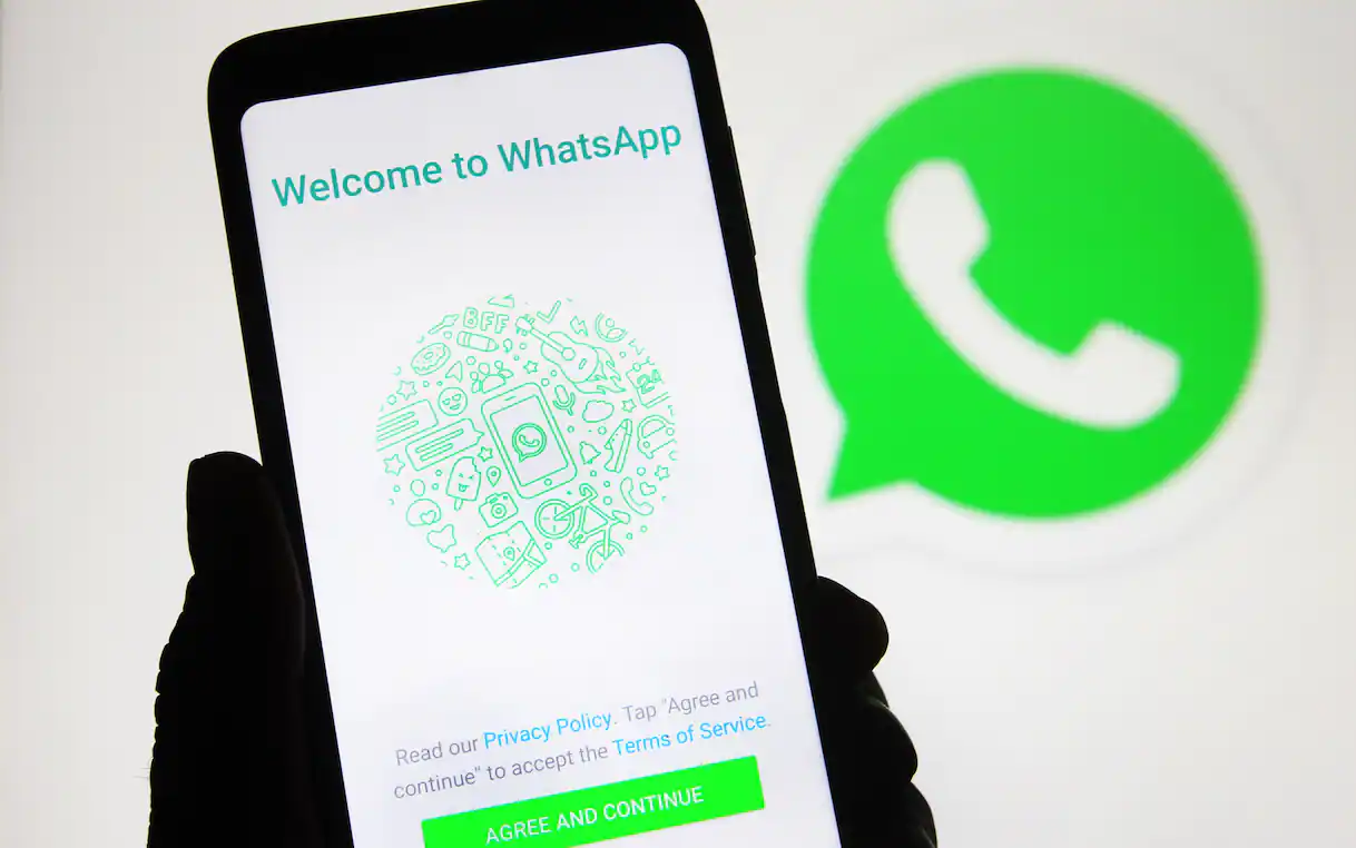 WhatsApp a pagamento, arriva l’abbonamento senza pubblicità: costo e cosa cambia