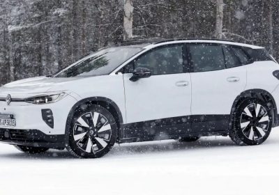 Il facelift di Volkswagen ID.4 sembra un'auto tutta nuova: ecco le foto spia