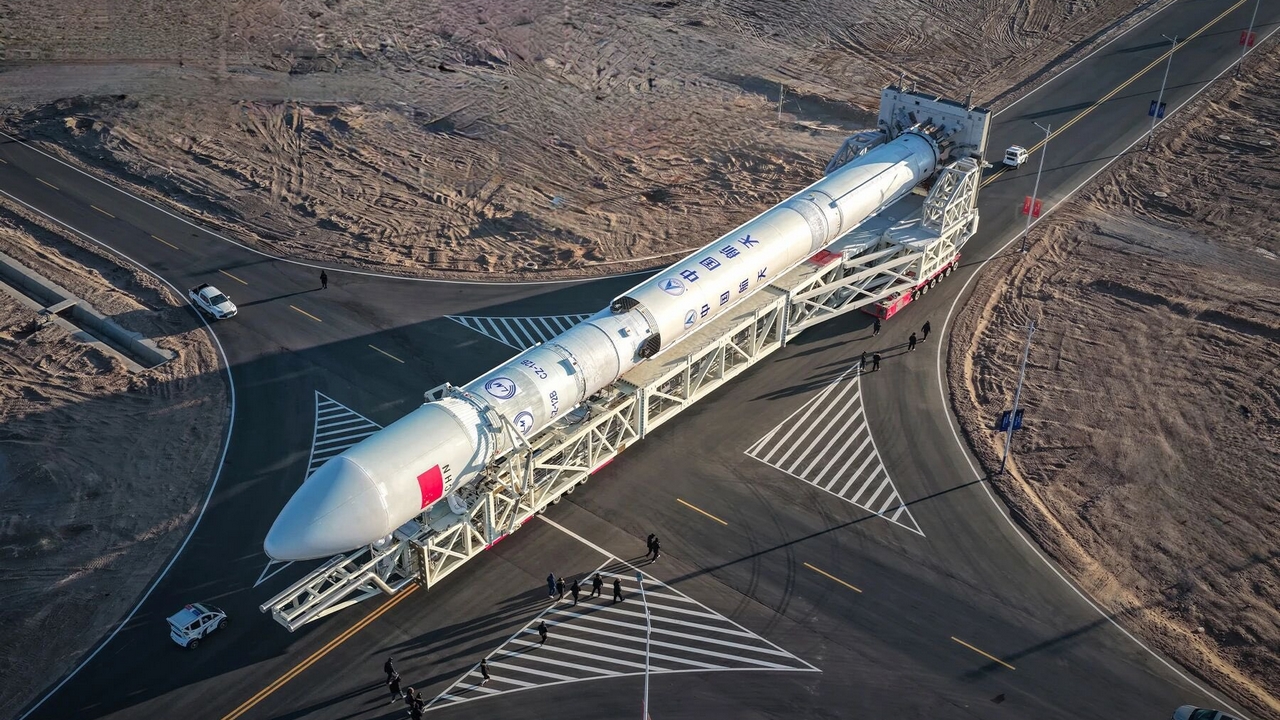 Il nuovo razzo spaziale riutilizzabile cinese Lunga Marcia 12B è quasi pronto al debutto