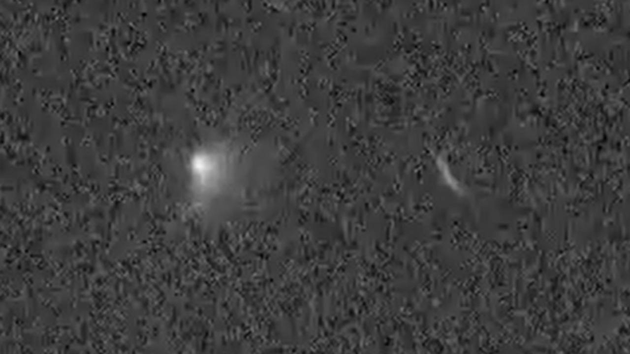 Il satellite spia russo Olymp-1 si è disintegrato dopo la fine delle operazioni in orbita geostazionaria