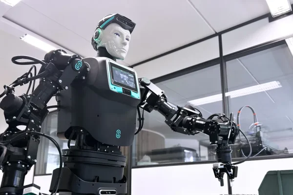 Robot umanoidi, il primo a lavorare in una fabbrica di chip è stato prodotto da una azienda italiana