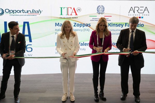 Inaugurato il Padiglione Italia al CES 2026: 51 startup del Bel Paese alla ricerca di investitori internazionali