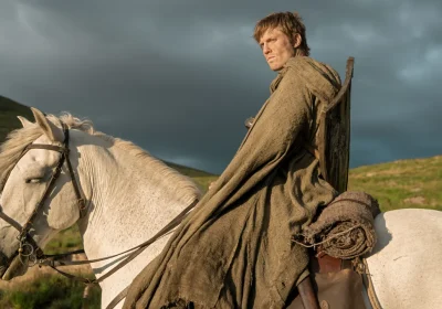 Ma cosa pensa George R.R. Martin di quella primissima scena di A Knight of the Seven Kingdoms?