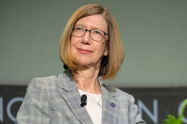 Kathy Lueders, dalla Nasa all’Europa (via SpaceX) “La corsa allo spazio? È importante che rimanga una competizione sana e civile”.
