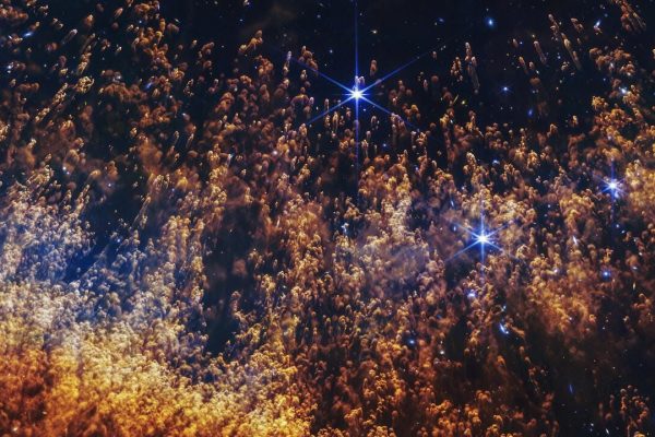La bellissima immagine della nebulosa Elica catturata dal telescopio spaziale James Webb