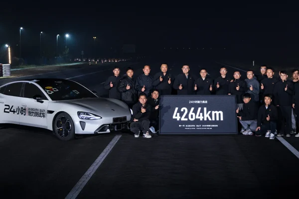 La nuova Xiaomi SU7 batte un record: 4.264 km percorsi in 24 ore (comprese le ricariche)