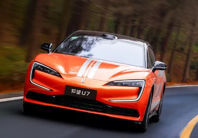 Le batterie LFP sono piccole e pesanti? La Yangwang U7 monta 150 kWh con autonomia record