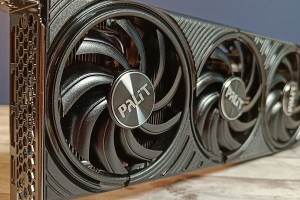 NVIDIA diversifica i fornitori di GDDR7: moduli Micron avvistati sulle GeForce RTX 5060