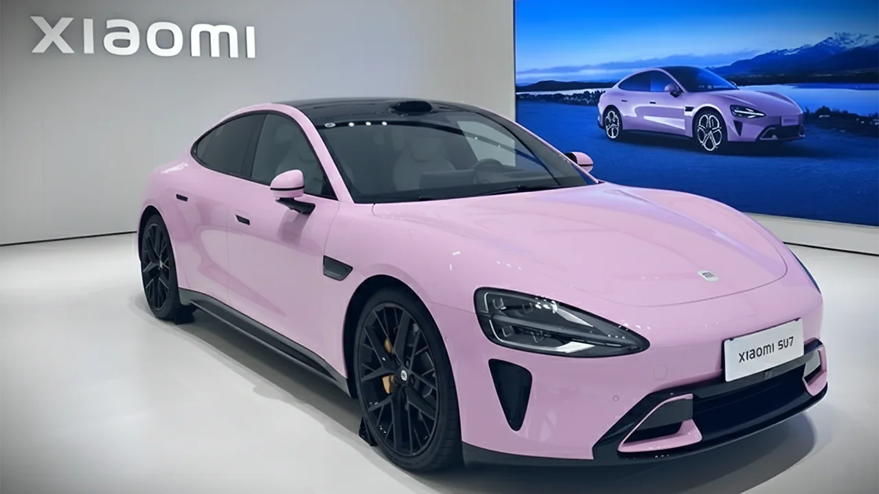 Pazzesco successo di Xiaomi: la nuova SU7 ha già 100.000 ordini, negozi con più di 400 ciascuno