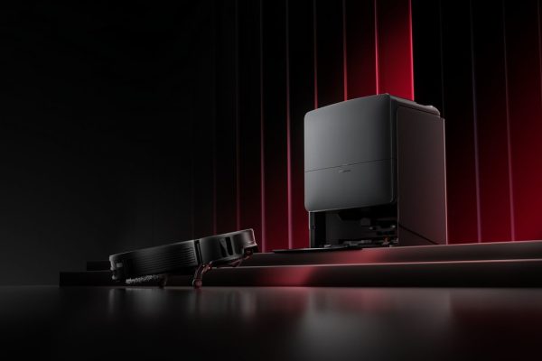 Roborock Saros 20 X, arriva in Italia l'aspirapolvere robot con telaio sollevabile