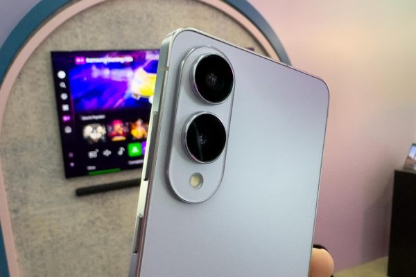 Samsung ci riprova dopo S25 Edge: un nuovo smartphone ultra-sottile è in arrivo?
