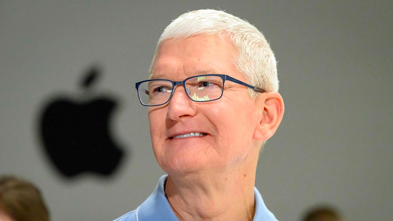 Stipendio Tim Cook 2025: perchรฉ la cifra รจ scesa (ma resta altissima)