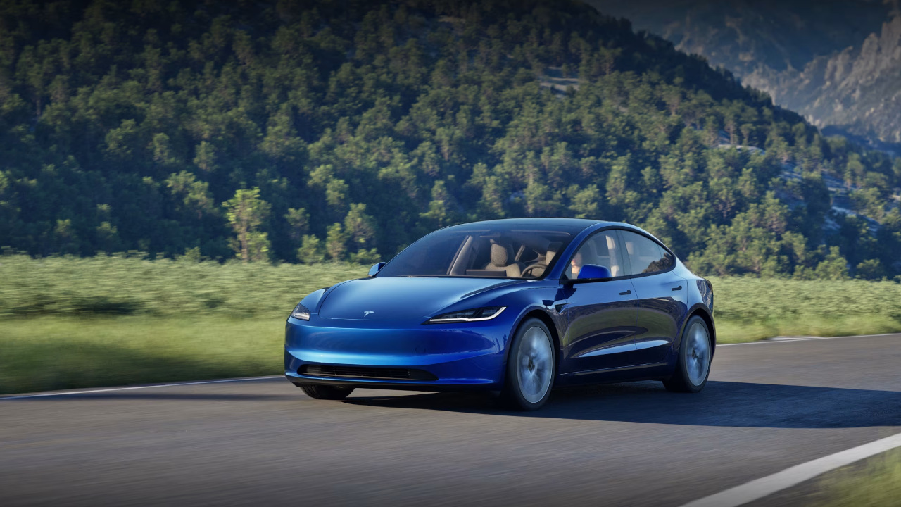Tesla svela i risultati del Q4: conferma il calo previsto, anche per l'intero anno