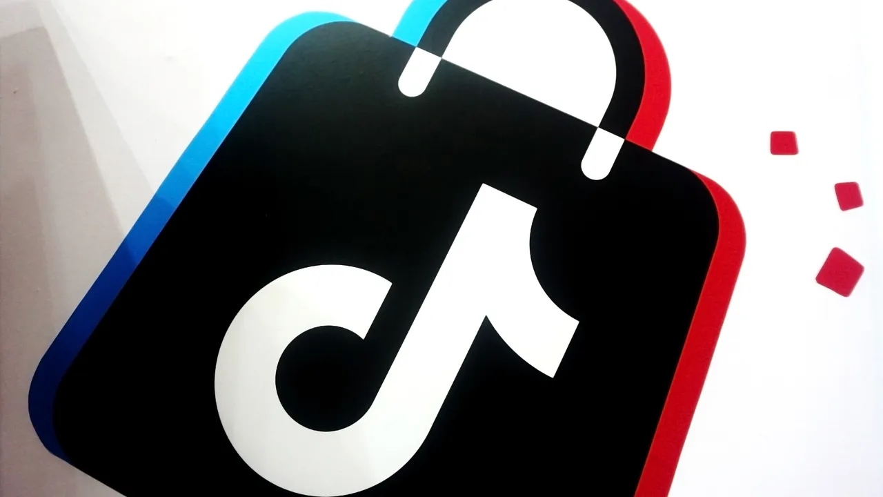 TikTok Shop, l’algoritmo ha cercato a tutti costi di farmi comprare gioielli nazisti
