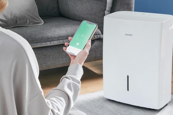 Torna il deumidificatore più venduto su Amazon: 12L/24h, 119,99€, compatto, silenzioso e top contro la muffa