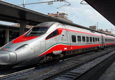 Trenitalia introduce il prezzo dinamico per i biglietti delle Frecce: un vantaggio per gli utenti?
