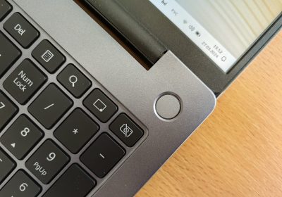 Accendere un portatile senza tasto di accensione