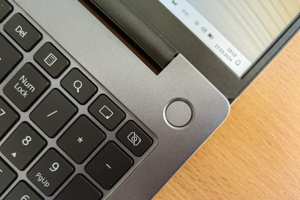 Accendere un portatile senza tasto di accensione