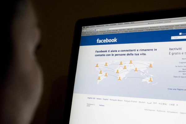 Social vietati agli under-15, la Camera francese approva il ddl – Web & Social