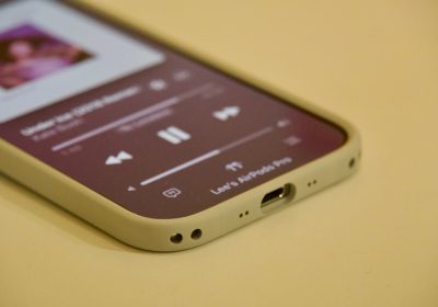 Cambiare canzone con gli AirPods