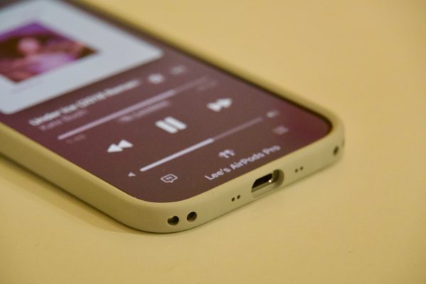 Cambiare canzone con gli AirPods