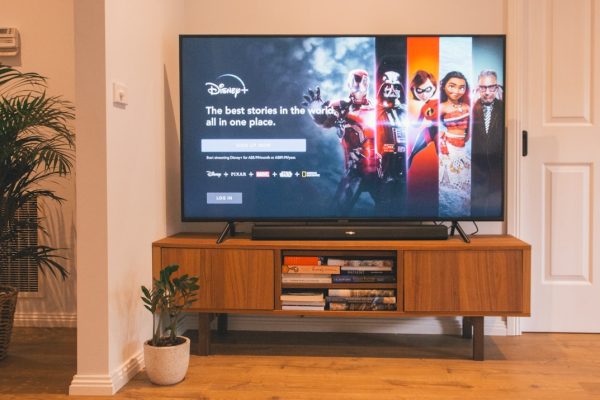 Collegare Netflix alla TV: guida semplice
