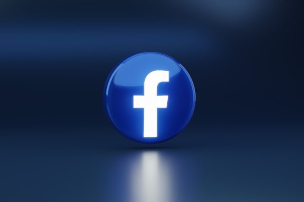 Come menzionare amici su Facebook