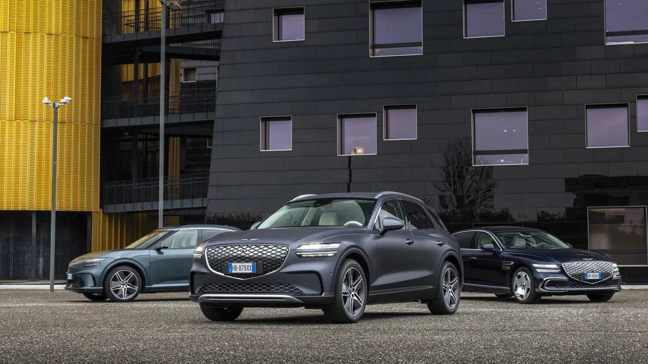 Genesis arriva in Italia con tre vetture elettriche di alta fascia